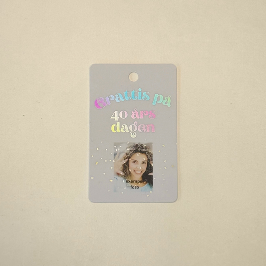 Personlig födelsedagsbadge med foto & lanyard